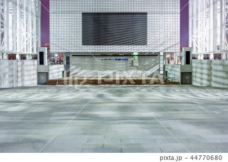舞台 建築 広場 44770680