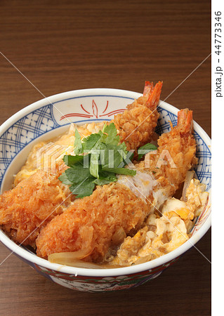 エビフライ卵とじ丼 44773346