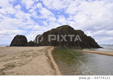 立岩（京都府京丹後市丹後町） 44774121