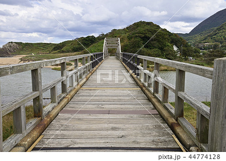 立岩 竹野川に架かる橋(京都府京丹後市丹後町) 立岩 竹野川に架かる橋(京都府京丹後市丹後町) 44774128