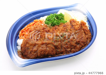 カレーソースのチキンかつライス 44777966