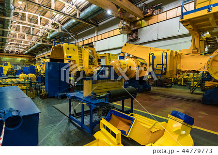 Parts for dump trucks in the factory Parts for dump trucks in the factory 44779773