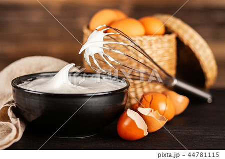 Beaten egg whites Beaten egg whites 44781115
