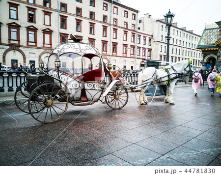 carriage with horses 44781830