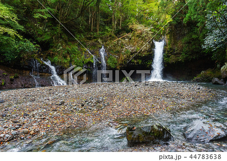富士宮市・陣馬の滝 44783638