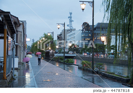 黄昏時の雨の松江 黄昏時の雨の松江 44787818