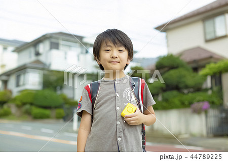 防犯ブザーと小学生 44789225