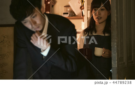 夫婦のライフスタイル 44789238