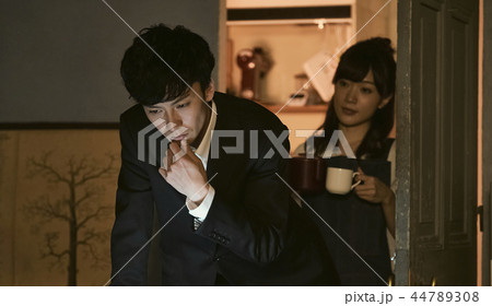 夫婦のライフスタイル 44789308