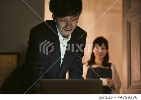 夫婦のライフスタイル 夫婦のライフスタイル 44789376