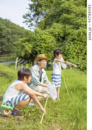 おじいちゃんと孫 おじいちゃんと孫 44789493