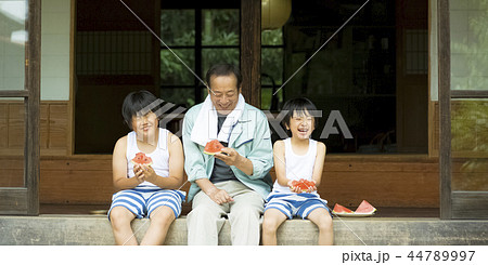 おじいちゃんと孫 おじいちゃんと孫 44789997