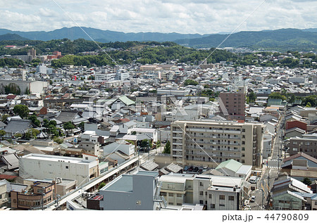 高層ビルから松江の街並の眺め 44790809