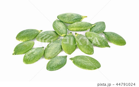 Pumpkin seeds isolated on white background 44791024