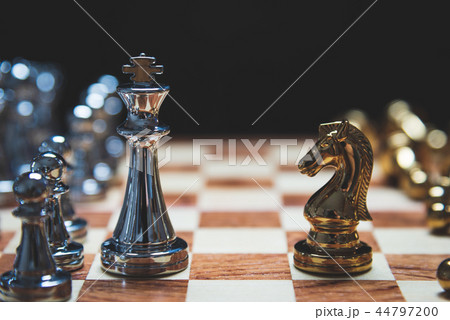 Strategy of strong leadership as king and weaker 44797200