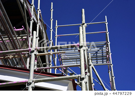 改修工事現場の足場 改修工事現場の足場 44797229
