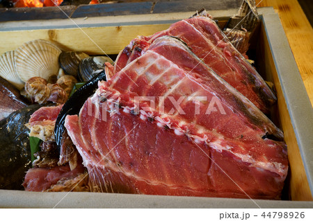 マグロの中落ち 44798926