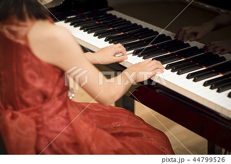 ピアノの発表会 44799526