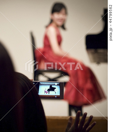 ピアノの発表会 44799562