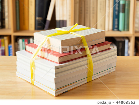本棚　断捨離　本　書籍　処分　ゴミ 44803562
