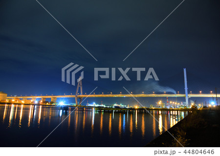 <工場夜景> 潮見埠頭 名古屋港 トリトン <工場夜景> 潮見埠頭 名古屋港 トリトン 44804646