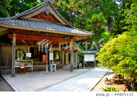 伊勢・朝熊岳金剛證寺・本堂の参詣道・厄除け六地蔵尊(1) 伊勢・朝熊岳金剛證寺・本堂の参詣道・厄除け六地蔵尊(1) 44805115
