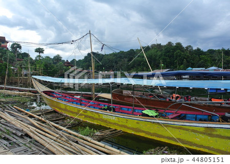 ship ship 44805151
