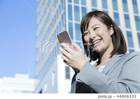 20代　ビジネスウーマン 44806333