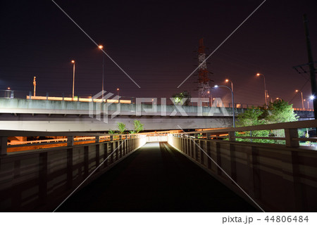 <夜景>　立体交差　陸橋　高架　高架下　 44806484