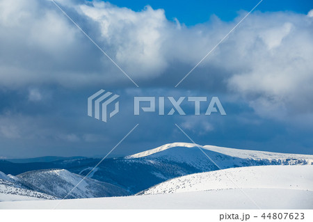 Winter with snow in the Giant Mountains 44807623