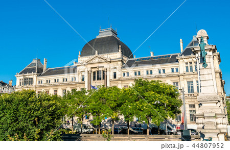 The University building in Lyon, France 44807952
