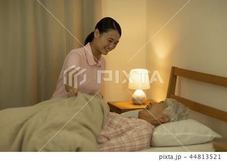 介護 就寝 介護 就寝 44813521