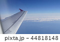 飛行機の窓から 44818148