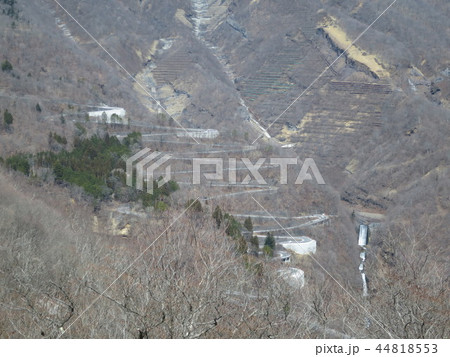 日光いろは坂 いろは坂 日本の道百選 栃木県 山 冬 観光名所 日光の観光名所の写真素材