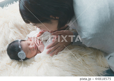 at the age of 14 days 44818575