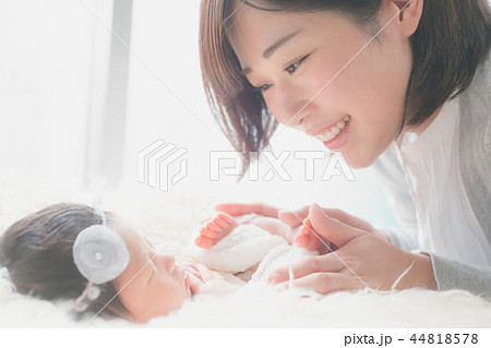 at the age of 14 days at the age of 14 days 44818578