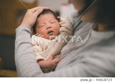 at the age of 14 days at the age of 14 days 44818715
