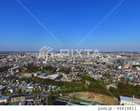 ドローンで上空から撮影した「立川市の街並み」(東京都立川市錦町5丁目) ドローンで上空から撮影した「立川市の街並み」(東京都立川市錦町5丁目) 44819811