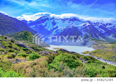 マウントクック国立公園のフッカーバレートラック マウントクック国立公園のフッカーバレートラック 44825284