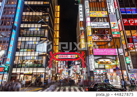 新宿歌舞伎町の夜景 44827875