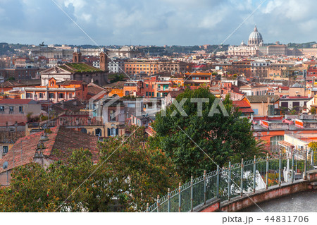 Cityscape of old Rome, Italy 44831706