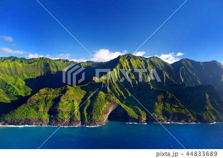 Beautiful aerial view of spectacular Na Pali coast Beautiful aerial view of spectacular Na Pali coast 44833689