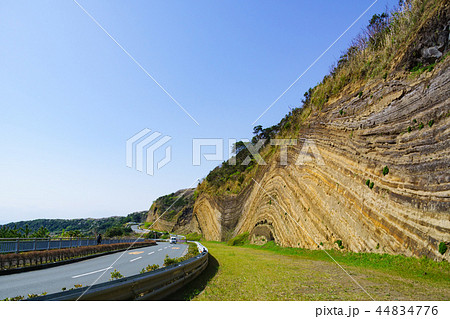 [東京都] 伊豆大島の地層大切断面 44834776