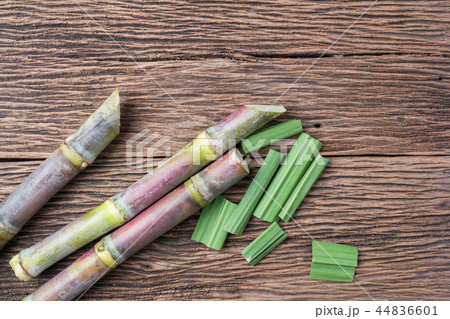 Close up sugarcane on wood background close up Close up sugarcane on wood background close up 44836601