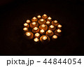 輝くキャンドル 44844054