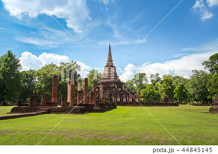 Wat Chang Lom in Si Satchanalai Historical Park 44845145