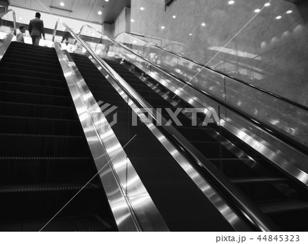 エスカレーター 44845323