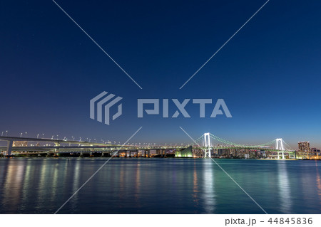 都市風景　豊洲ぐるり公園からリンボーブリッジを望む 44845836