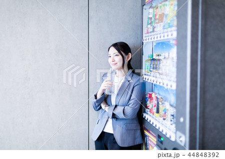 女性 女性 44848392