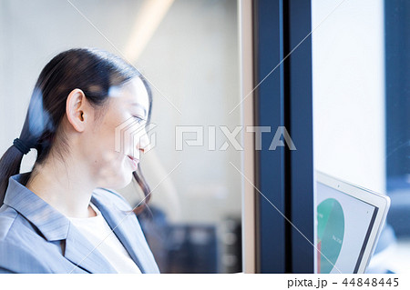 女性 女性 44848445